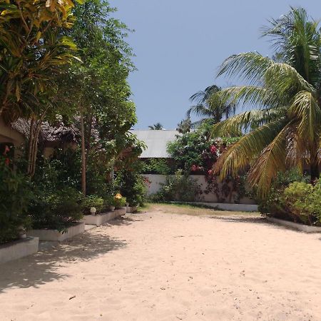 H & H Bungalows Nungwi Esterno foto