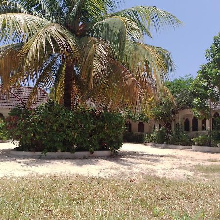 H & H Bungalows Nungwi Esterno foto