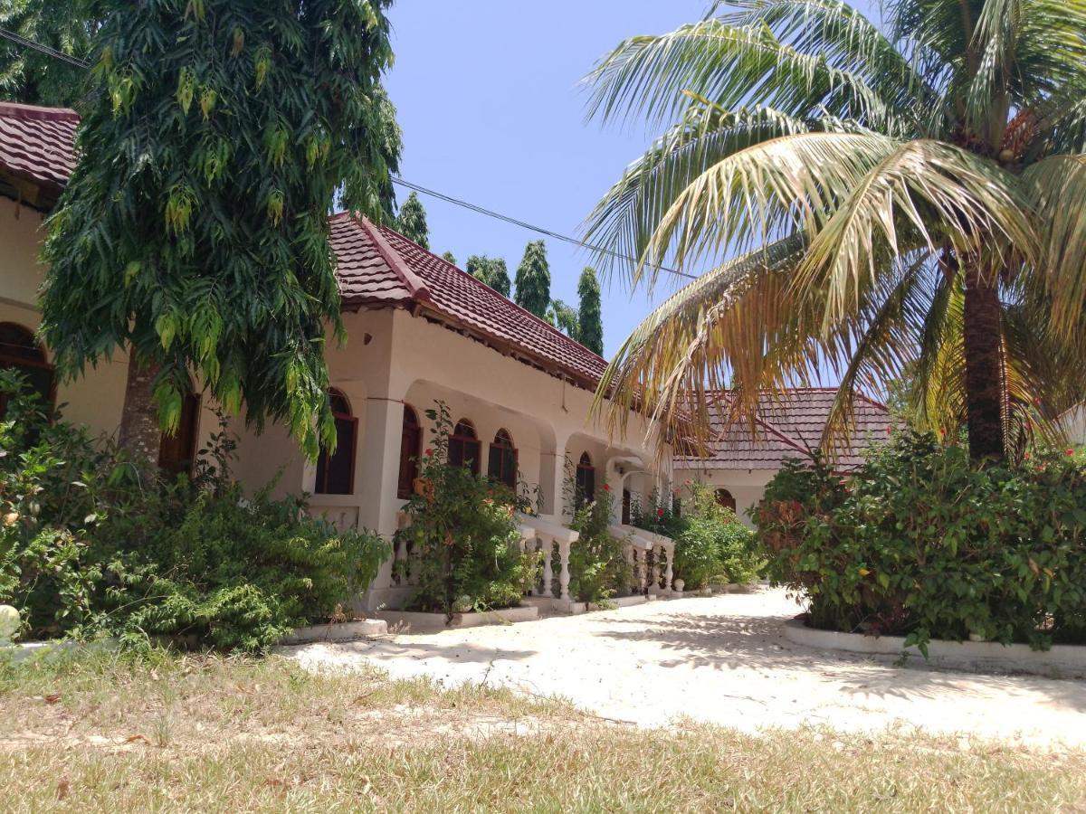 H & H Bungalows Nungwi Esterno foto
