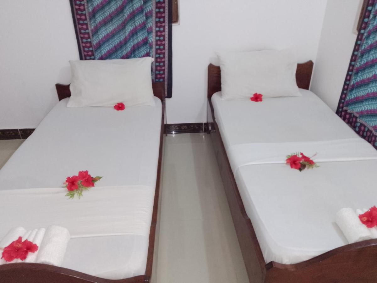H & H Bungalows Nungwi Esterno foto